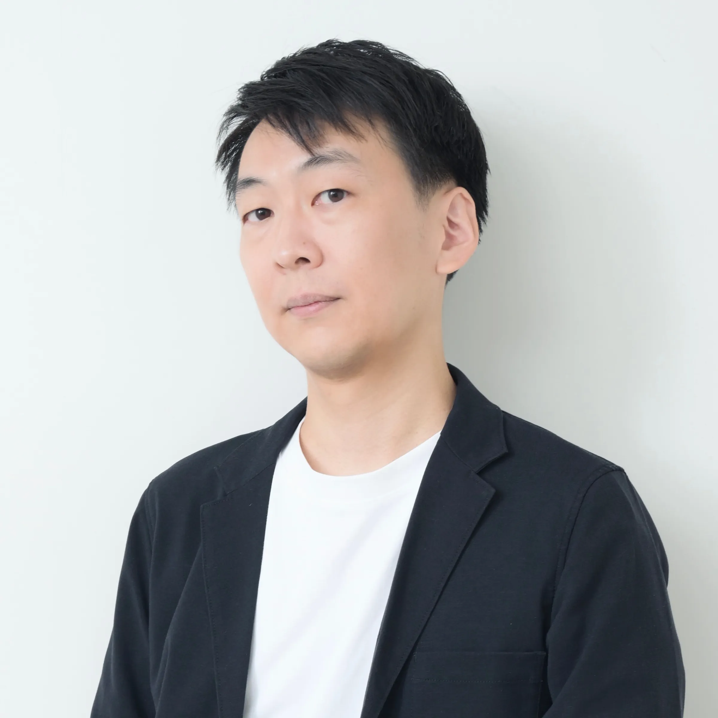 神谷泰史